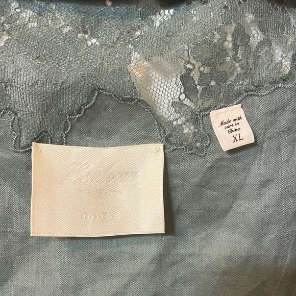 Doen Lace Trimmed Sage Blouse - Picture 2 of 2